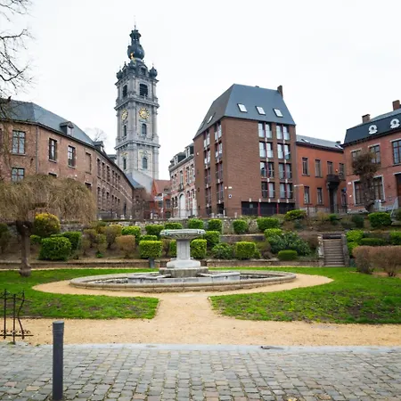 De Mons
