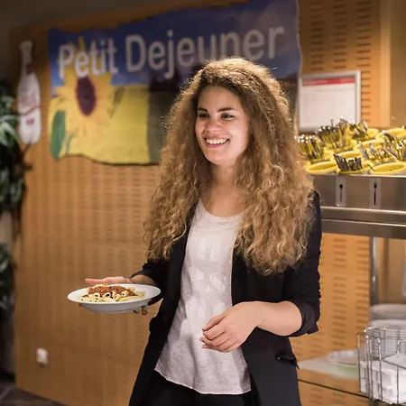 אכסניה De *