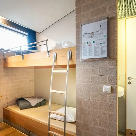 Albergue De *